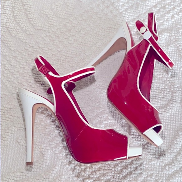 Bebe Patent Pin-Up Girl Heels - Picture 2 of 6